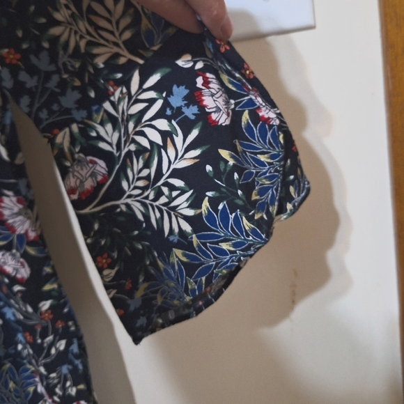 NWOT J. Jill women's large black floral boho tunic top bell sleeves rayon - Picture 3 of 7